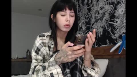 Snapshot of wavy_nights chatting on June 2026 04:00:02 PM Mina online show from June 2026 04:00:02 PM