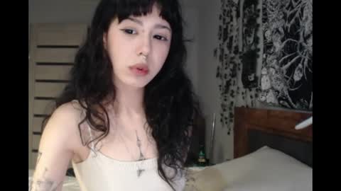 Snapshot of wavy_nights chatting on July 2026 07:53:02 PM Mina online show from July 2026 07:53:02 PM