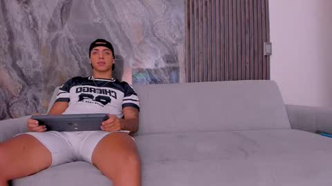 Jhonny Dick  his neighbors. online show from September 2025 02:11:02 AM