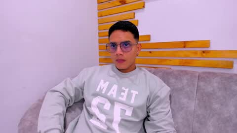 Jhonny Dick  his neighbors. online show from September 2025 07:30:02 PM