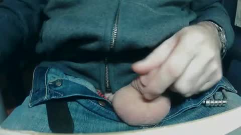 Snapshot of wellandwelland chatting on March 2026 12:53:01 PM wellandwelland online show from March 2026 12:53:01 PM