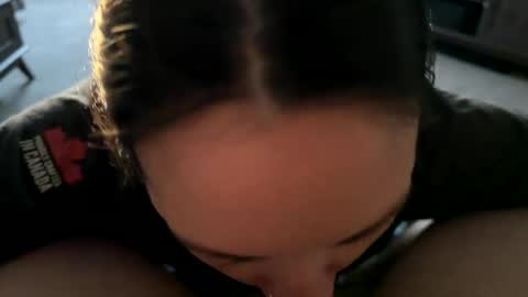 Snapshot of weloveleggings chatting on November 2025 10:42:02 PM weloveleggings online show from November 2025 10:42:02 PM