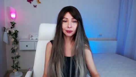 Wendi Foster online show from December 2024 07:55:01 PM