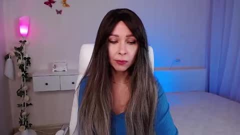 Wendi Foster online show from February 2025 05:09:02 PM