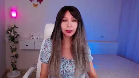 Wendi Foster online show from December 2025 07:21:01 PM