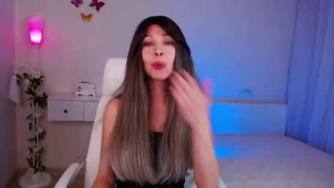 Wendi Foster online show from February 2026 07:31:02 PM