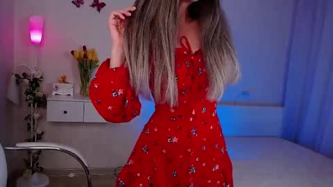 Wendi Foster online show from February 2026 07:42:02 PM