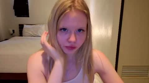 Snapshot of wendy_228 chatting on June 2026 05:10:02 AM Wendy online show from June 2026 05:10:02 AM