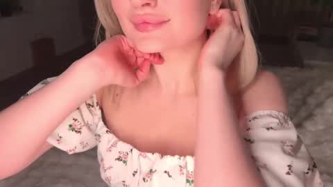 Daisy    online show from March 2025 06:11:01 PM