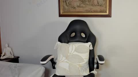 Wendy Marshall  online show from March 2026 07:13:02 PM