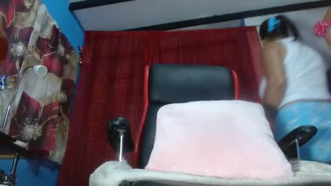 Snapshot of wendy_rivera chatting on November 2025 10:48:02 AM Wendy online show from November 2025 10:48:02 AM