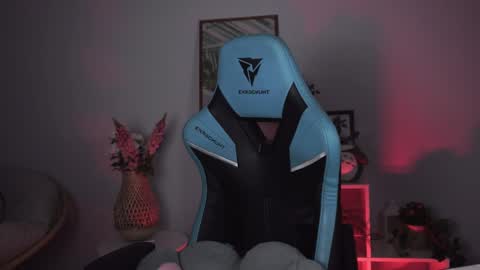 little girl who is always rightLisa online show from January 2025 02:15:01 AM