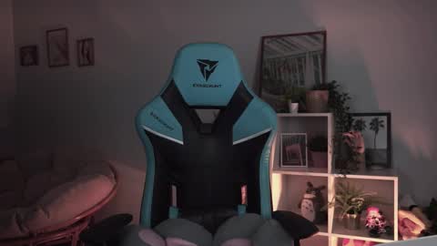 little girl who is always rightLisa online show from February 2025 02:15:02 AM