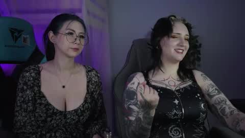 little girl who is always rightLisa online show from November 2025 01:26:02 AM