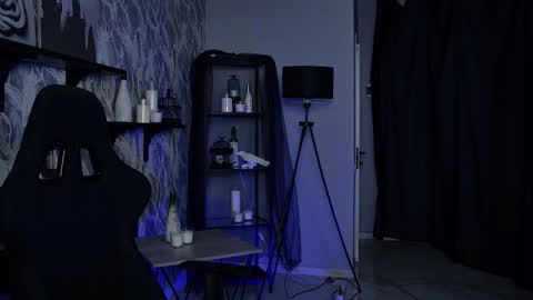 little girl who is always rightLisa online show from December 2025 01:13:01 AM