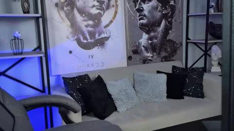 little girl who is always rightLisa online show from February 2026 01:24:02 AM