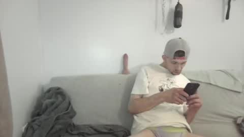 Snapshot of wesleyandkale chatting on April 2026 08:54:02 PM Wesley And Kale online show from April 2026 08:54:02 PM