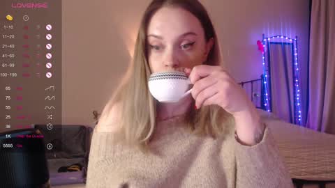 Lana online show from February 2025 05:19:02 PM