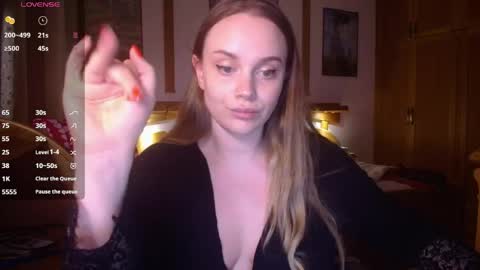 Lana online show from April 2026 08:31:01 PM