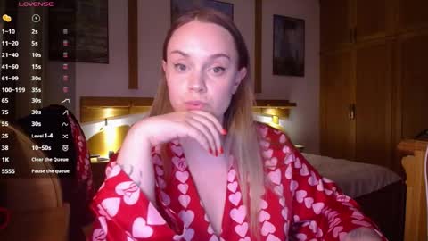 Snapshot of wet_lana chatting on April 2026 07:16:02 PM Lana online show from April 2026 07:16:02 PM