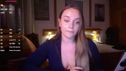 Snapshot of wet_lana chatting on June 2026 07:44:02 PM Lana online show from June 2026 07:44:02 PM