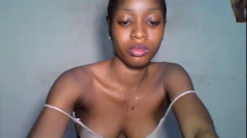 Snapshot of wet_pussy200 chatting on October 2025 08:03:02 PM Bella online show from October 2025 08:03:02 PM