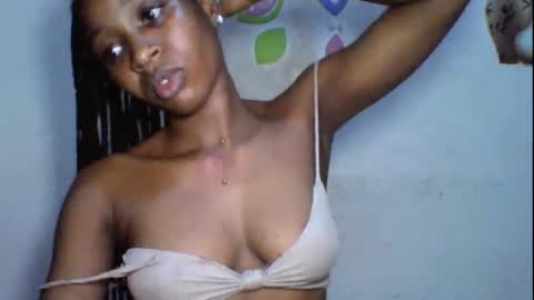 Snapshot of wet_pussy200 chatting on October 2025 08:26:01 PM Bella online show from October 2025 08:26:01 PM