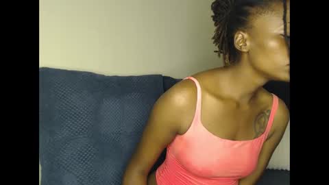 Snapshot of wetfreakym chatting on June 2026 06:26:02 AM Bella online show from June 2026 06:26:02 AM