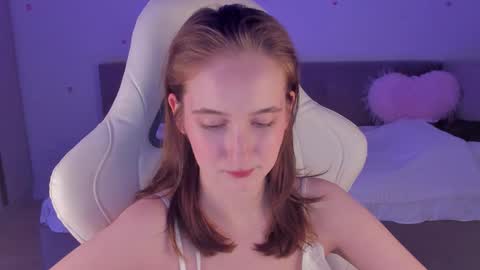 Sofia online show from October 2025 03:08:01 PM