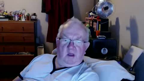 Snapshot of wetroller chatting on May 2026 11:30:02 AM Wetroller online show from May 2026 11:30:02 AM