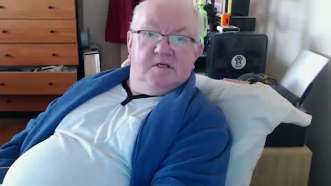 Snapshot of wetroller chatting on May 2026 03:47:02 AM Wetroller online show from May 2026 03:47:02 AM