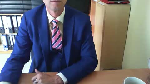 Snapshot of wetsuitedman chatting on June 2026 08:04:01 AM Franz online show from June 2026 08:04:01 AM