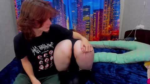 Snapshot of wettee_foxs chatting on September 2025 12:06:01 PM wettee_foxs online show from September 2025 12:06:01 PM