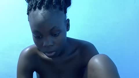 Snapshot of wetter_pussy chatting on October 2025 07:45:02 PM Liz online show from October 2025 07:45:02 PM