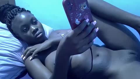 Snapshot of wetter_pussy chatting on October 2025 03:34:01 PM Liz online show from October 2025 03:34:01 PM