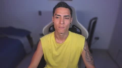 Snapshot of wexx_ chatting on January 2026 03:10:02 AM wex online show from January 2026 03:10:02 AM