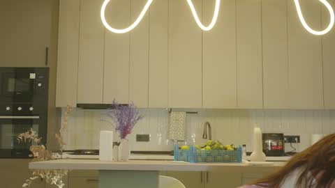 Naomi online show from October 2025 02:15:01 AM