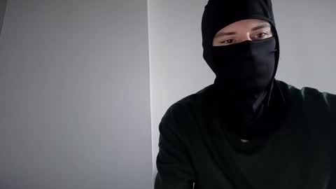 whispero_o online show from December 2025 05:37:01 AM