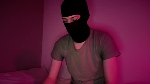 whispero_o online show from May 2026 10:37:01 PM