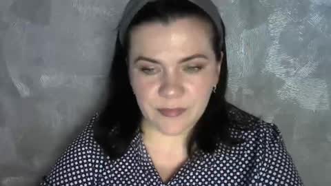 white__queen_ online show from June 2026 07:14:02 AM