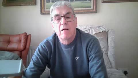 whitebriefs009 online show from September 2025 01:56:02 PM