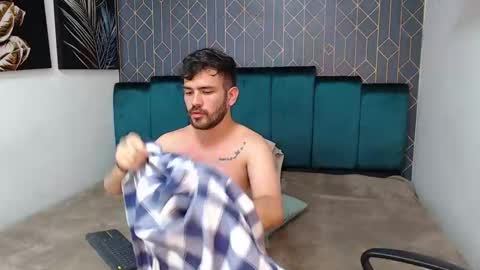 Dylan white online show from February 2025 08:55:02 PM