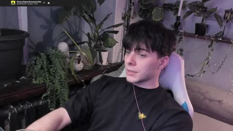 Snapshot of whiteegrimm chatting on December 2024 04:25:01 PM Gus online show from December 2024 04:25:01 PM