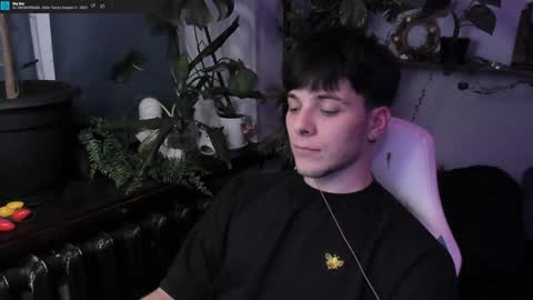 Snapshot of whiteegrimm chatting on January 2025 11:59:02 PM Gus online show from January 2025 11:59:02 PM