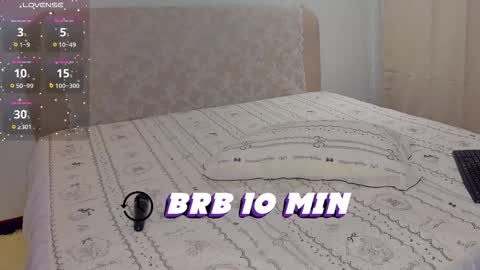 whitehelenn online show from February 2026 07:12:01 PM