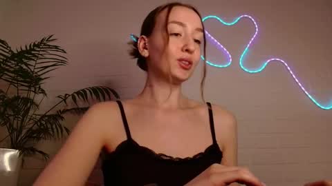 Snapshot of whiteprincessluna chatting on April 2026 04:06:02 PM You wont find me here on Saturdays and Sundays online show from April 2026 04:06:02 PM
