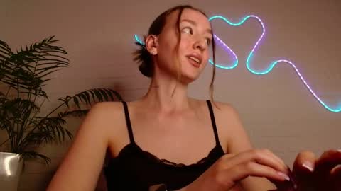 Snapshot of whiteprincessluna chatting on April 2026 06:10:01 PM You wont find me here on Saturdays and Sundays online show from April 2026 06:10:01 PM