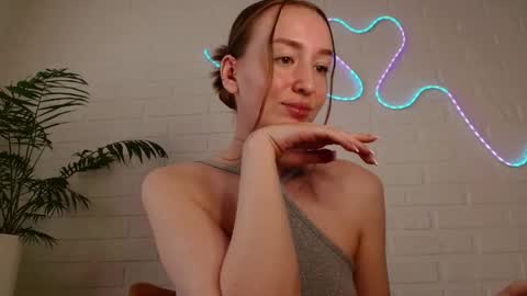 Snapshot of whiteprincessluna chatting on May 2026 01:05:02 PM You wont find me here on Saturdays and Sundays online show from May 2026 01:05:02 PM
