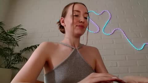 Snapshot of whiteprincessluna chatting on May 2026 02:34:02 PM You wont find me here on Saturdays and Sundays online show from May 2026 02:34:02 PM