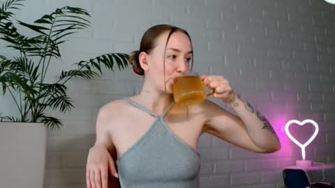 Snapshot of whiteprincessluna chatting on June 2026 01:04:02 PM You wont find me here on Saturdays and Sundays online show from June 2026 01:04:02 PM